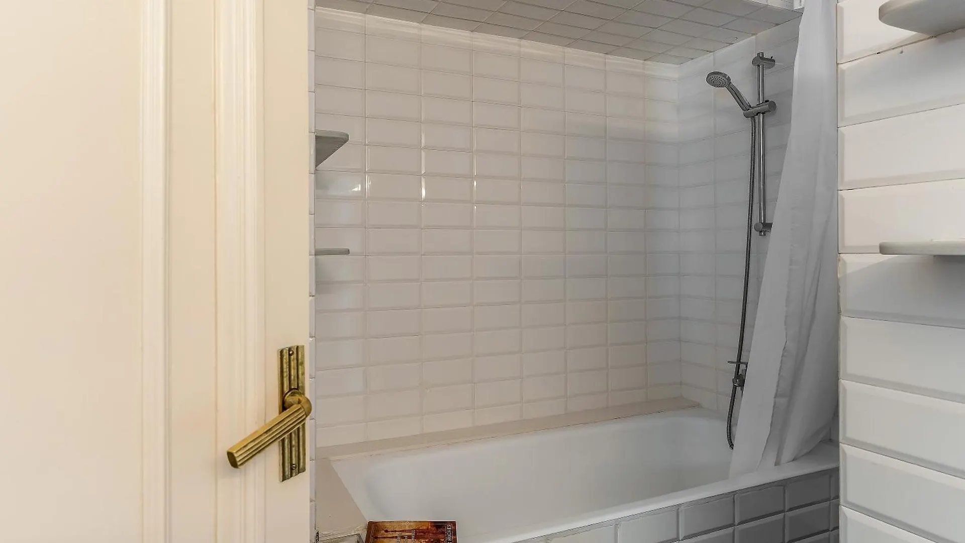 Canela Homes Barcelona Modernista Apartment