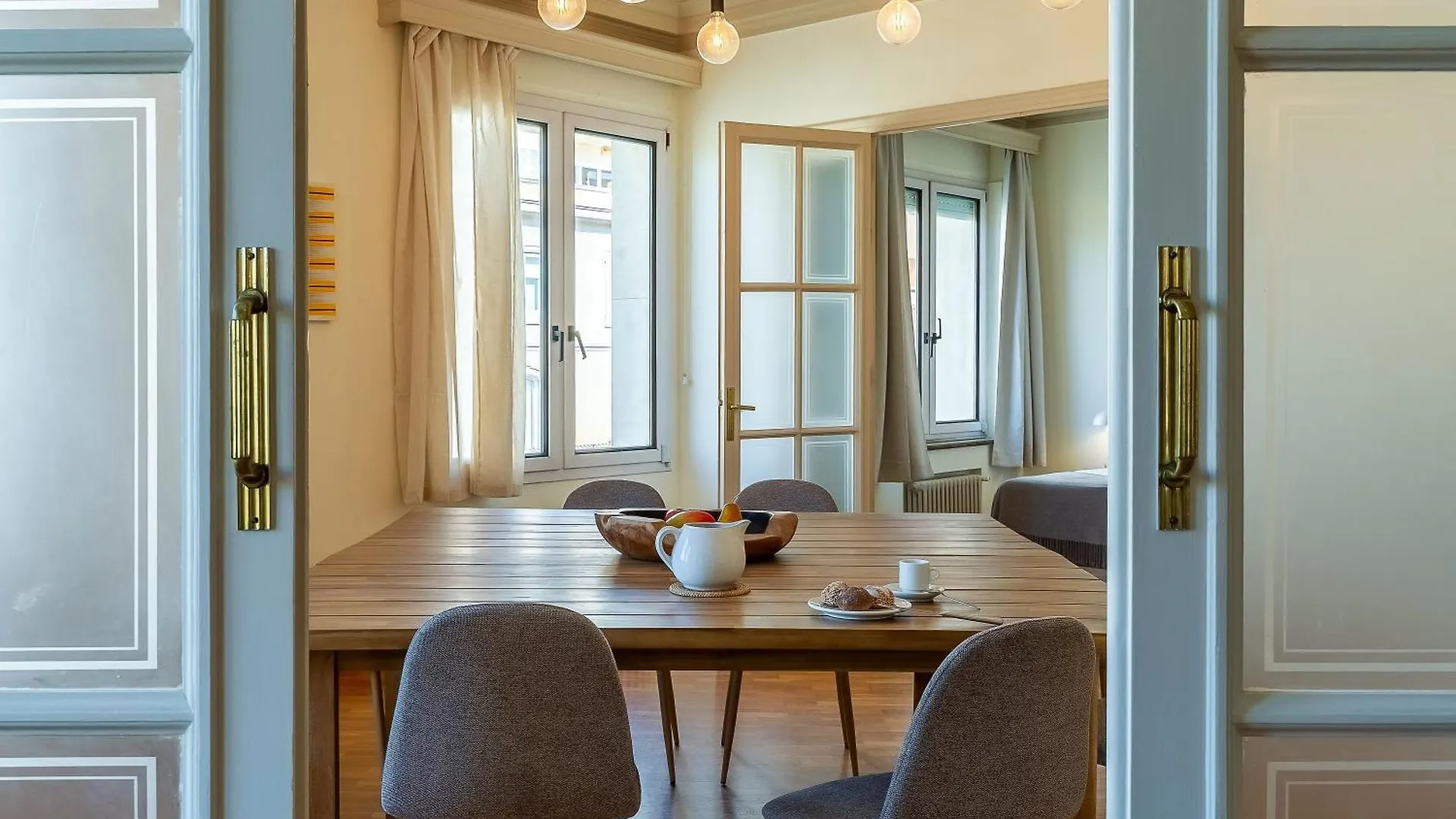 Canela Homes Barcelona Modernista